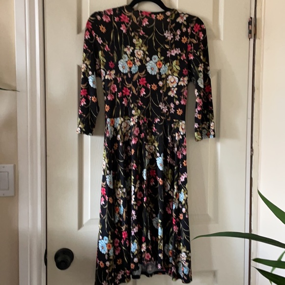GORGEOUS Gilli botanical  v neck jersey dress - Picture 9 of 10